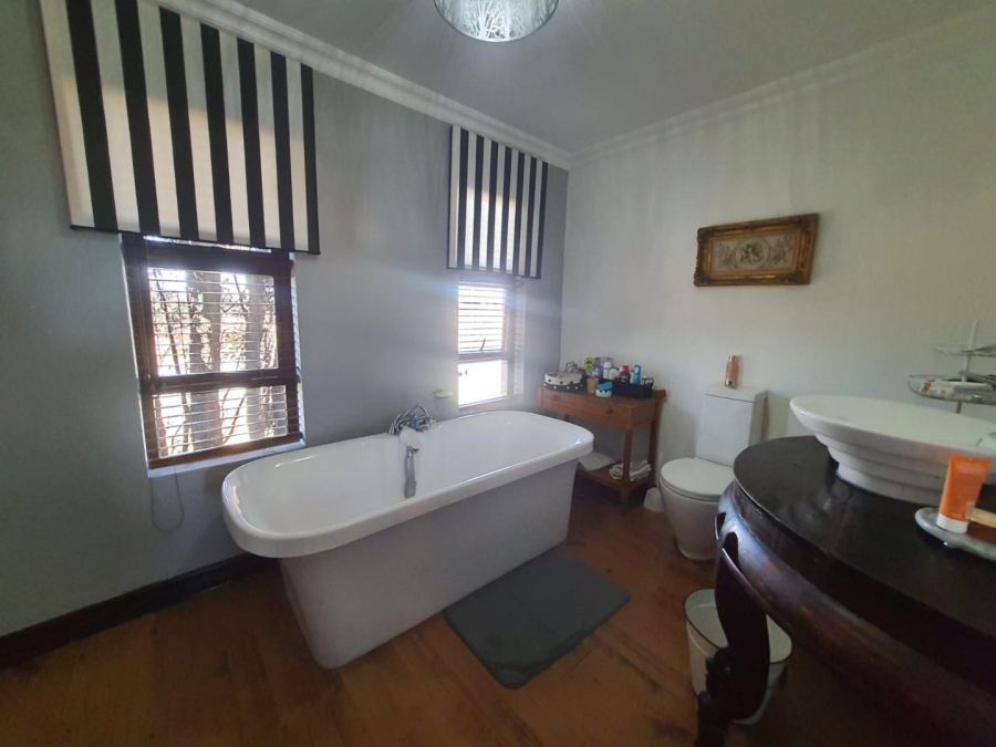5 Bedroom Property for Sale in Vaalpark Free State